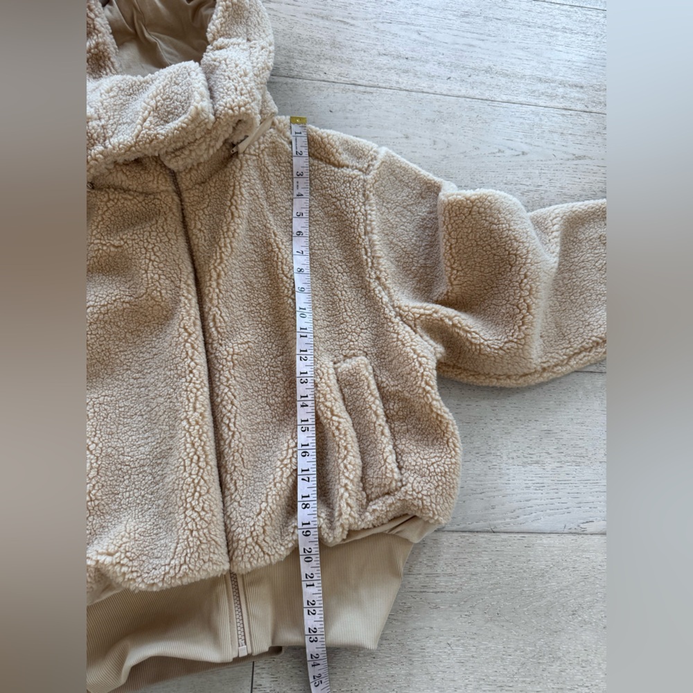 NWT Quince Hooded Sherpa Jacket M - Picture 5 of 9